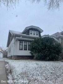 2006 N 56th St, Milwaukee, WI 53208-1608