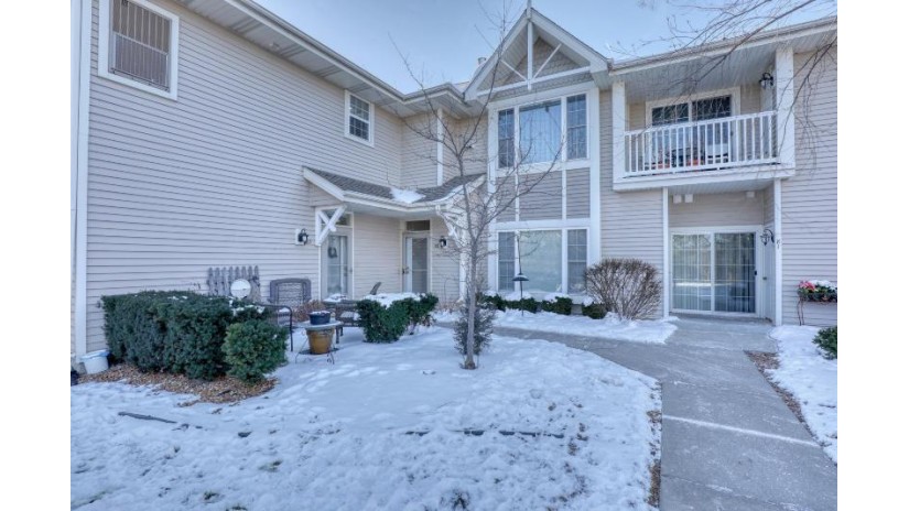 6180 Walnut Ln 82 Cudahy, WI 53110 by First Weber Inc - Delafield $244,900