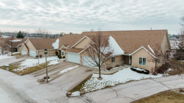 955 Spyglass Hill, Waterford, WI 53185-3996