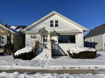 1110 Layard Ave, Racine, WI 53402-4327