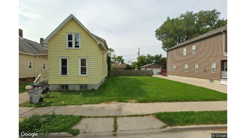 2221 N 5th St Milwaukee, WI 53212 by Venture Real Estate Group LLC $26,000