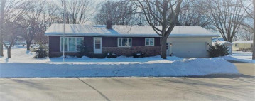 940 E Ridlington Ave, Shawano, WI 54166