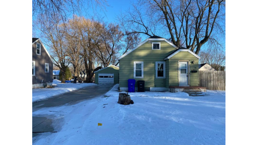 1416 N Kenilworth Ave Appleton, WI 54911 by Realty Executives Integrity~Cedarburg $114,900