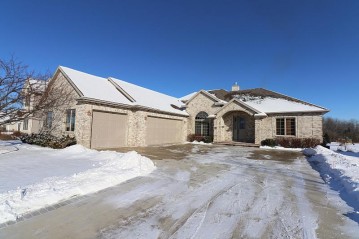 N6348 Kapur Dr, Sheboygan Falls, WI 53085-2355