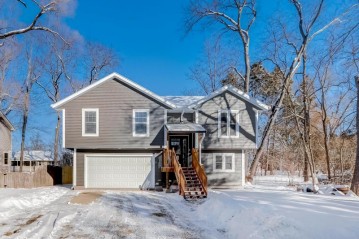 W1018 Larkspur Rd, Bloomfield, WI 53128