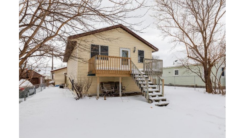 2621 17th St S La Crosse, WI 54601 by @properties La Crosse $199,000