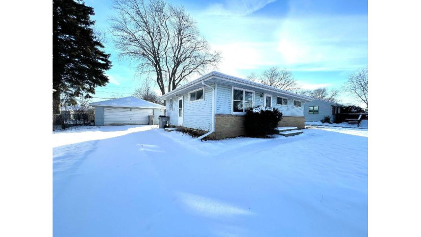 8731 W Bender Ave Milwaukee, WI 53225 by Homestead Realty, Inc $129,900