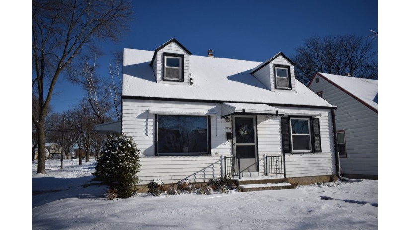 3636 N 98th St Milwaukee, WI 53222 by Shorewest Realtors $169,900