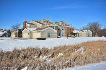 N16W26534 Wild Oats Dr E, Pewaukee, WI 53072-6606