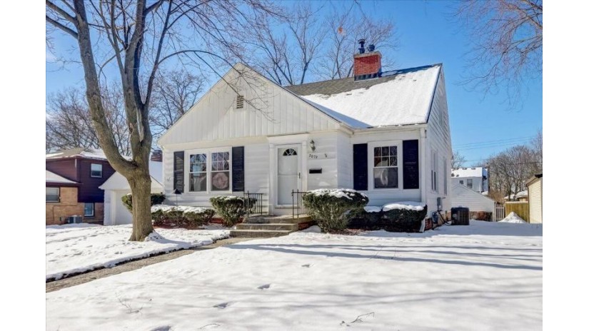 2079 S 106th St West Allis, WI 53227 by Hanson & Co. Real Estate $255,000