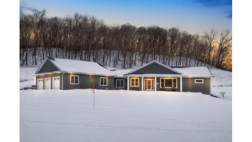 W6329 Pinewood Dr Onalaska, WI 54636 by Berkshire Hathaway HomeServices North Properties $639,900