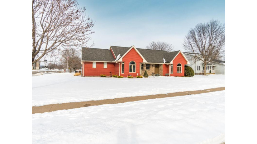 610 East Ave West Salem, WI 54669 by @properties La Crosse $419,900