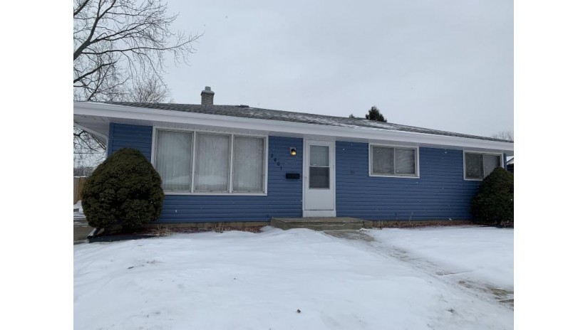 2801 Lincolnwood Dr Racine, WI 53403 by Coldwell Banker Realty -Racine/Kenosha Office $207,000