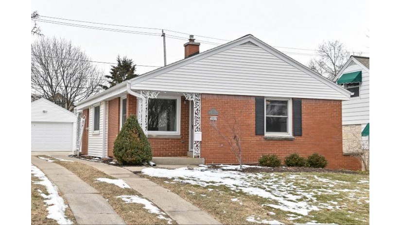 401 N 89th St Wauwatosa, WI 53226 by Firefly Real Estate, LLC $239,900