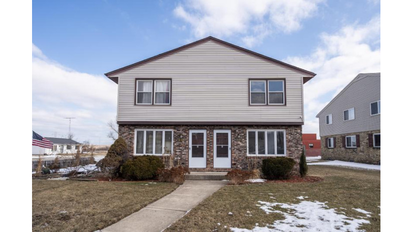 2901 87th St Sturtevant, WI 53177 by First Weber Inc- Racine $269,900