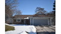 211 N Comanche Ln Waukesha, WI 53188 by Shorewest Realtors $425,000