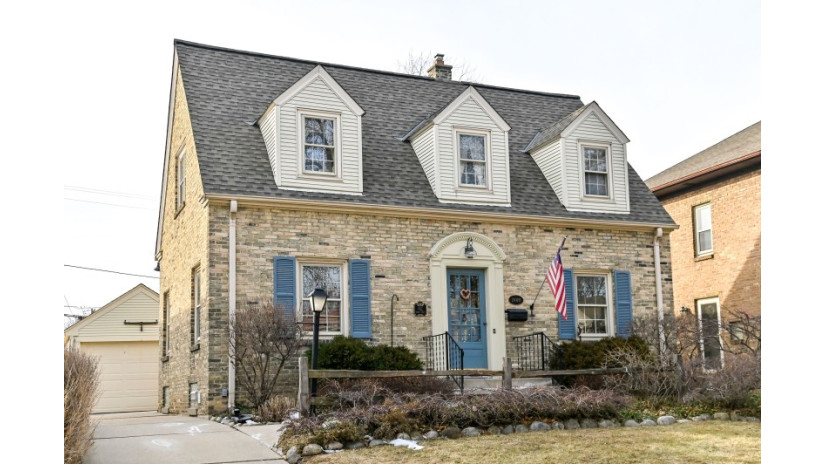 2409 N 88th St Wauwatosa, WI 53226 by Shorewest Realtors $349,000