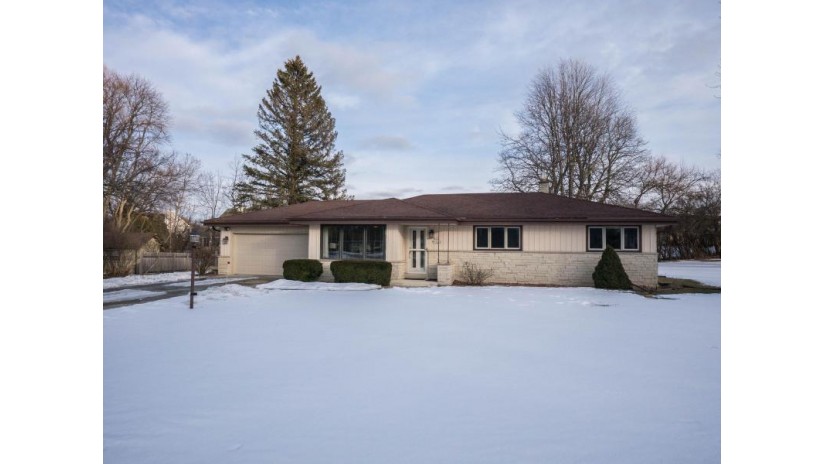 N102W15229 Venus Ct Germantown, WI 53022 by Redefined Realty Advisors LLC $315,000