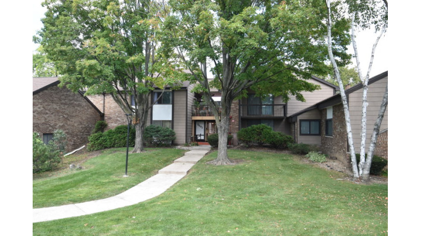 8643 N Servite Dr 215 Milwaukee, WI 53223 by Shorewest Realtors $49,000