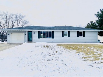 310 Highland St, Wrightstown, WI 54180-1174