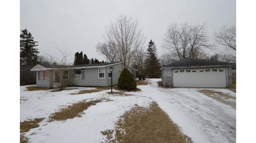 10215 Root River Dr Caledonia, WI 53108 by Hometowne Realty LLC $125,000