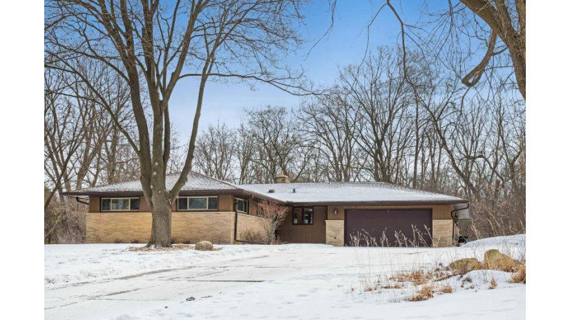 W281N2290 Beach Park Cir Delafield, WI 53072 by Compass RE WI-Lake Country $549,000