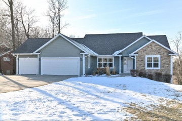 8001 S 20th St, Oak Creek, WI 53154