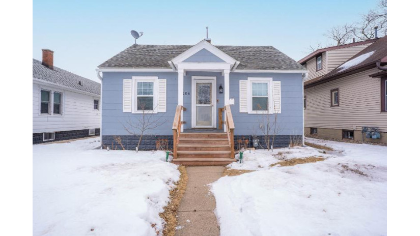 2206 Prospect St La Crosse, WI 54601 by eXp Realty LLC $194,900