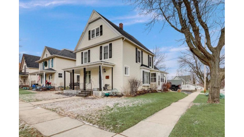 264 Edward St Burlington, WI 53105 by EXP Realty, LLC~MKE $275,000