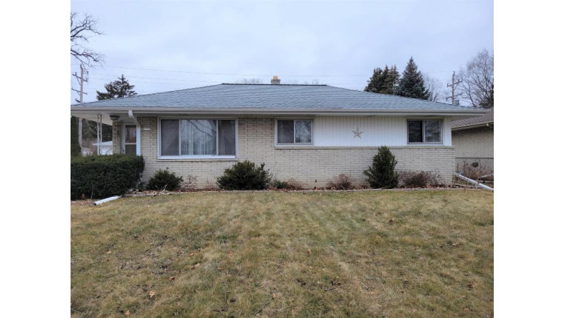 5735 S 39th St Milwaukee, WI 53221 by Lannon Stone Realty LLC $199,900