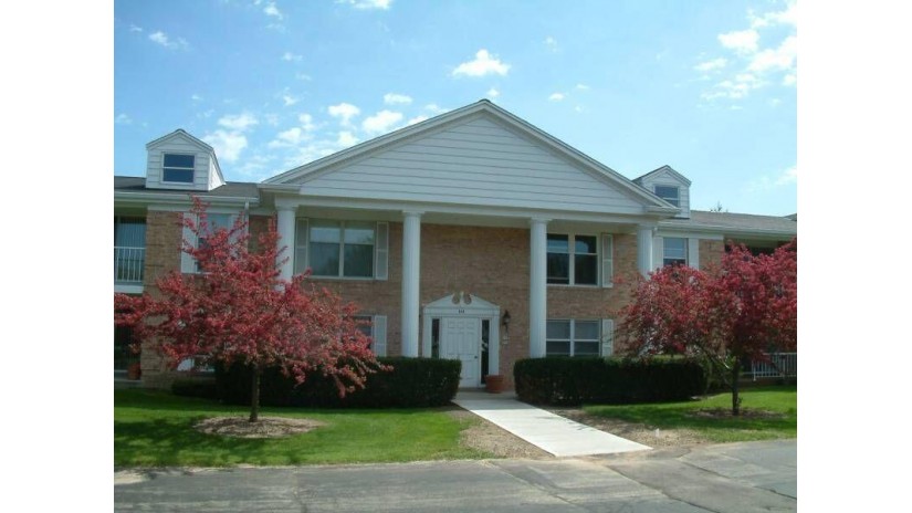 933 W Heritage Ct 206 Mequon, WI 53092 by EXP Realty, LLC~MKE $170,800