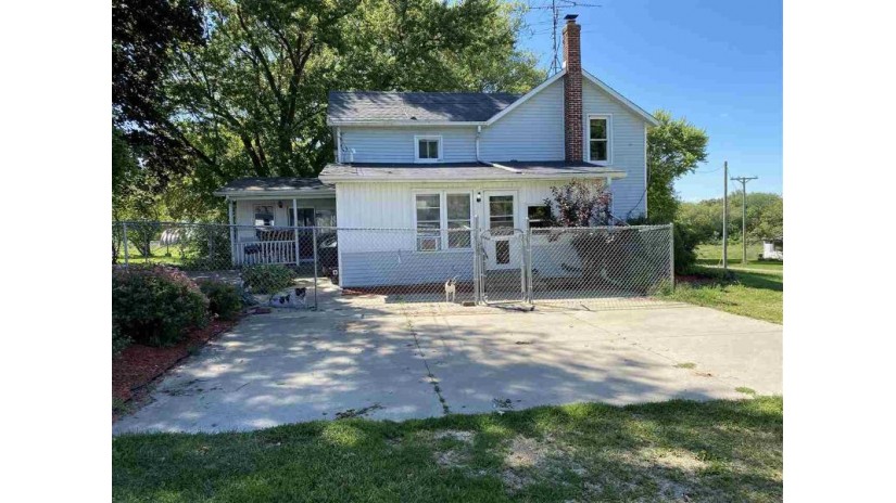 4327 E Winneshiek Road Freeport, IL 61032 by Christensen Home Town, Realtors $189,900