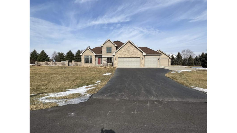 3324 PRAIRIE Road Belvidere, IL 61008 by Dickerson & Nieman $399,900