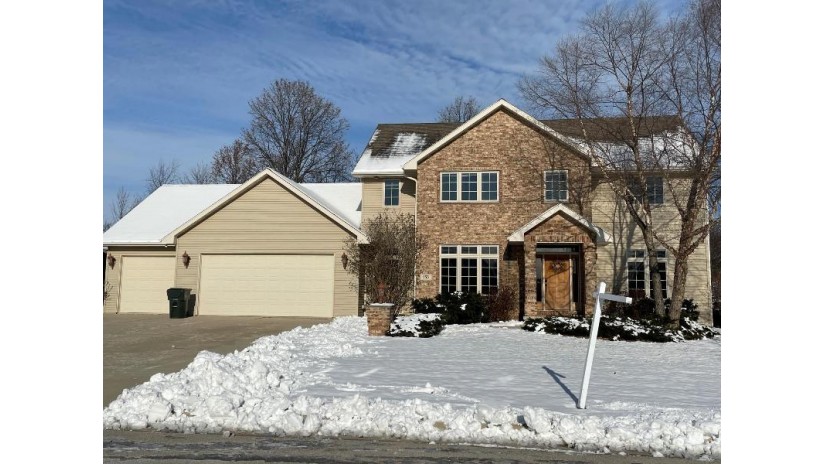 956 Green Ridge Drive Lawrence, WI 54115-7647 by Resource One Realty, LLC $459,100
