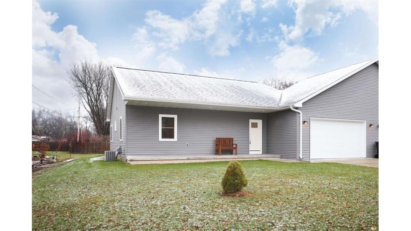 206 S Washington Street Berlin, WI 54923 by Coldwell Banker Real Estate Group $230,000