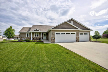 W6179 Everglade Road, Greenville, WI 54942