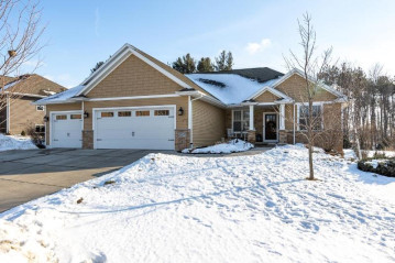 3737 Copper Oak Circle, Howard, WI 54313-7584