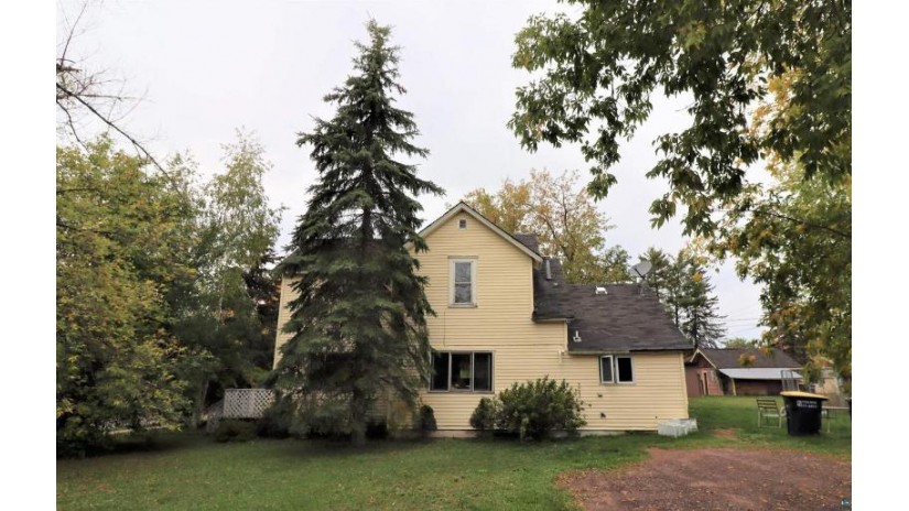 820 10th Ave W Ashland, WI 54806 by Anthony Jennings & Crew Real Estate Llc $54,900