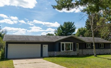 120 Daisy Ln, Montello, WI 53949-9393