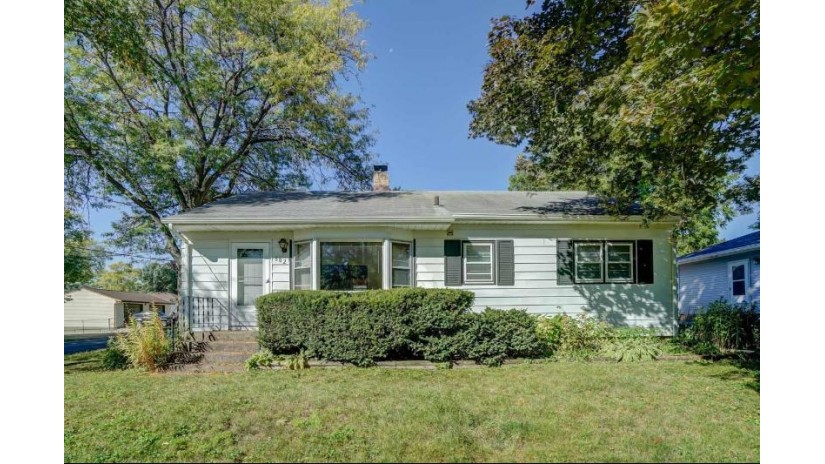 802 Jacobson Ave Madison, WI 53714 by Big Block Midwest $279,000