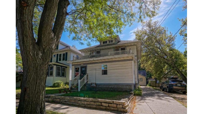 2821 & 2821 1/2 Union St Madison, WI 53704 by First Weber Inc $399,900
