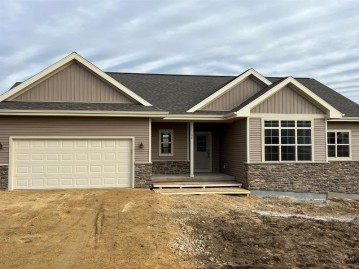 1304 Manor Dr, Mount Horeb, WI 53572