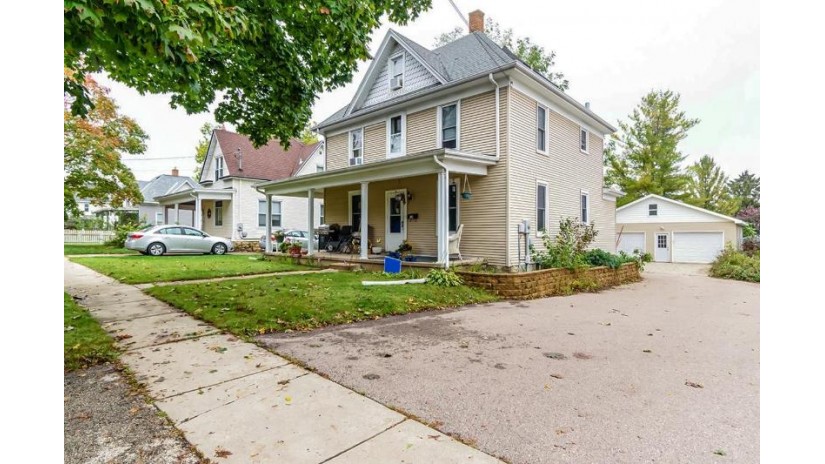 804 E Main St Mount Horeb, WI 53572 by First Weber Inc $260,000