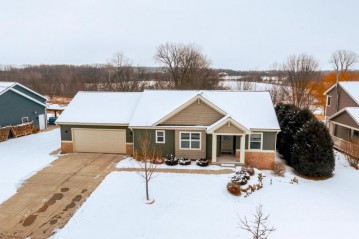 394 Whitetail Way, Deerfield, WI 53531