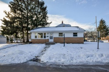 3201 Furey Ave, Blooming Grove, WI 53714