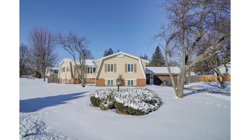 5547 Maria Way Westport, WI 53597 by Century 21 Affiliated Roessler $389,900