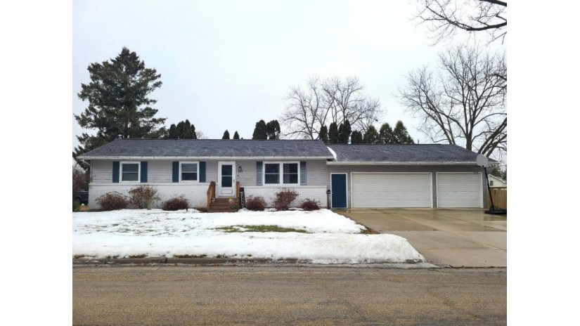 2127 10th Ave Monroe, WI 53566 by Century 21 Advantage $259,900