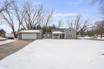 415 Dalogasa Dr, Arena, WI 53503