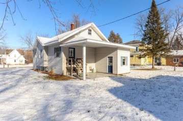 120 E School St, Sharon, WI 53585