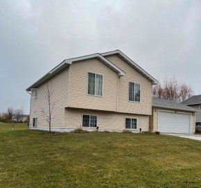 501 West Stockman St, Woodville, WI 54028